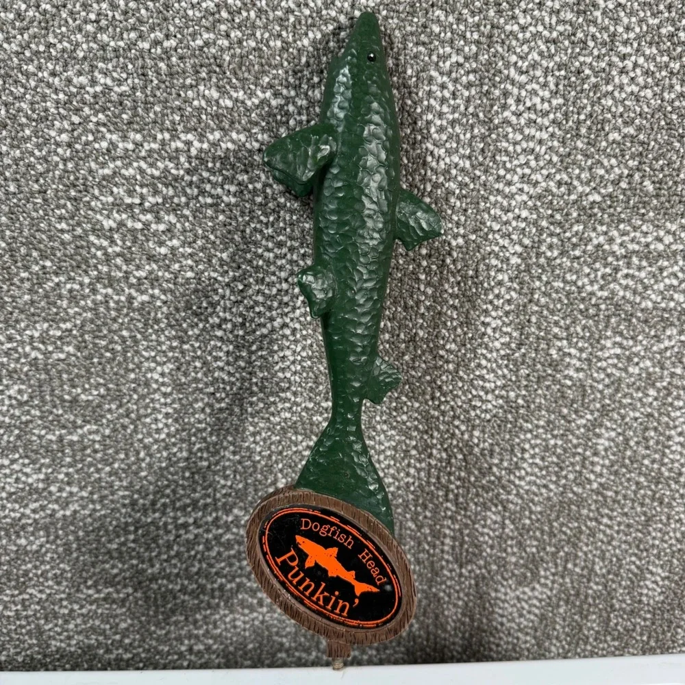 Dogfish Head Punkin Ale Beer Tap Handle Green Fish Carved Design Bar Decor